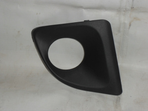 Рамка противотуманной фары правая Chery Tiggo FL T112803574