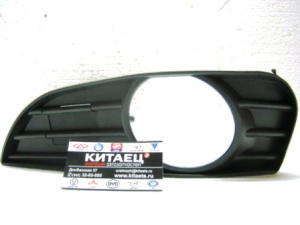 Рамка противотуманной фары левая Geely MK Cross 101800611301 Рамка противотуманной фары левая Geely MK Cross 101800611301