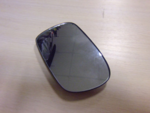 Зеркальный элемент левый Chery Amulet A15BJ8202051 Зеркальный элемент левый Chery Amulet A15BJ8202051