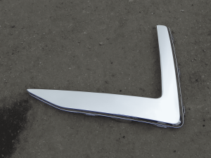 Молдинг переднего бампера левый JAC X4 / Москвич 3 (уценка)