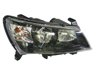 Фара правая Geely Emgrand EC7 (sedan) с темным отражателем 1067003377