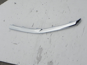 Молдинг передний верхний левый Geely Monjaro 6010179100